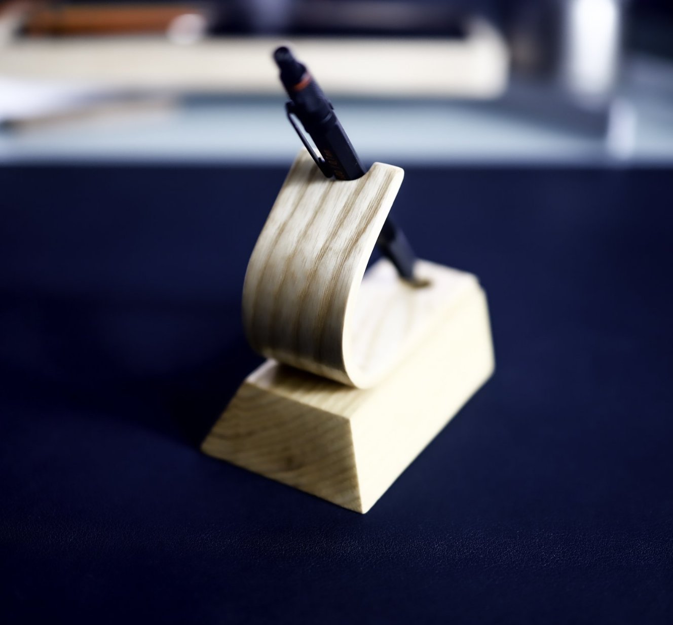 Swiss | Luxury Pen Holder Display Stand - Ash