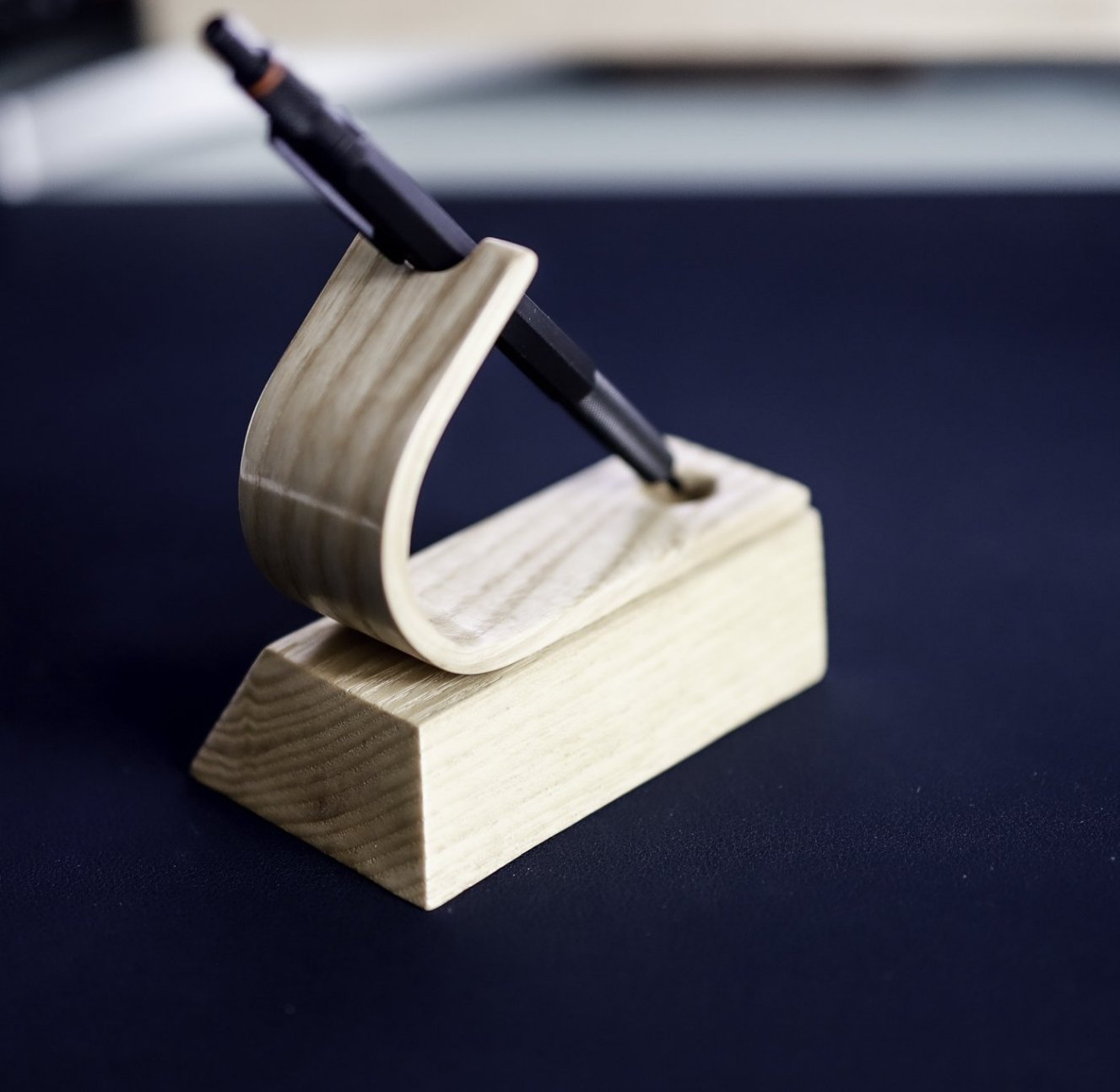 Swiss | Luxury Pen Holder Display Stand - Ash