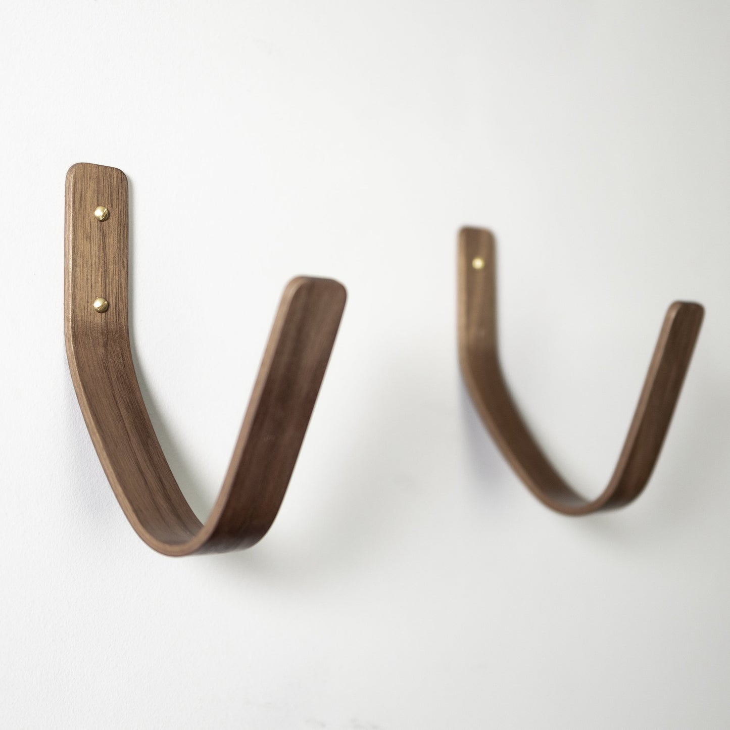 Waves 1.0 - Shortboard Surfboard Wall Mounts - Walnut