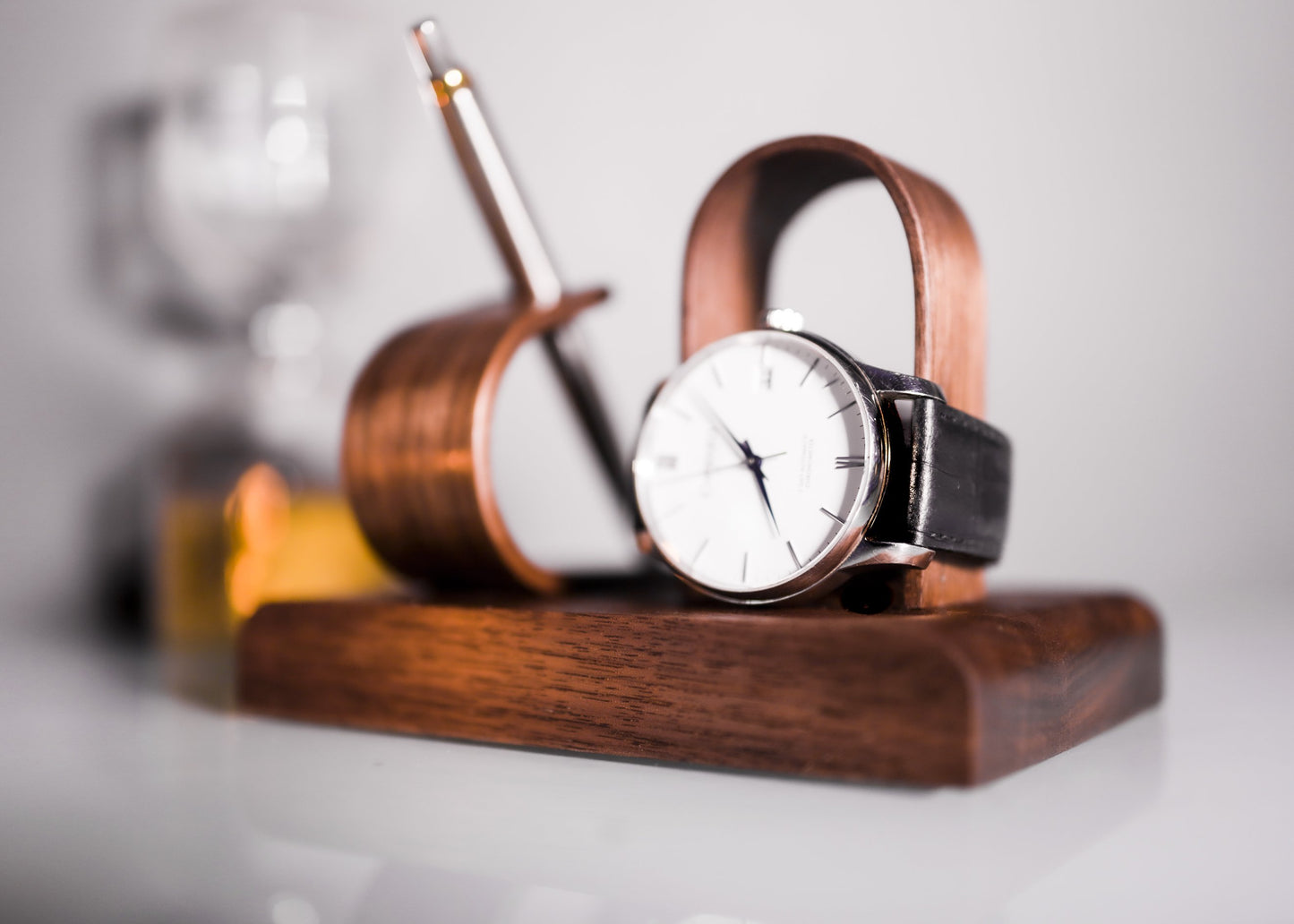 Noir.Design watch and pen stand 