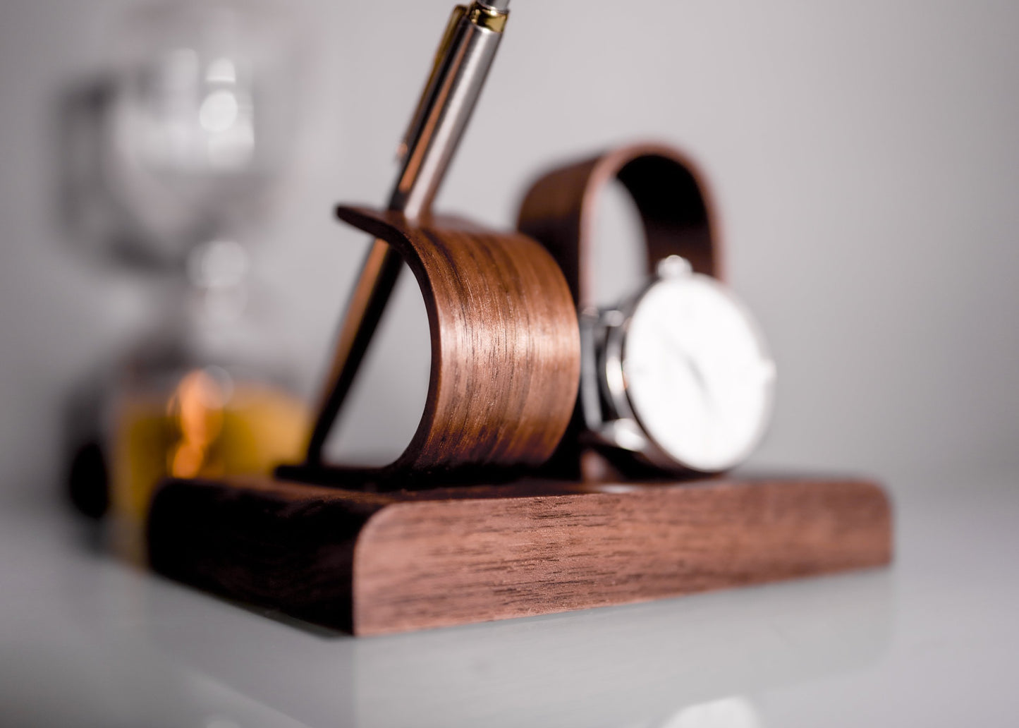 Noir.Design watch and pen stand 