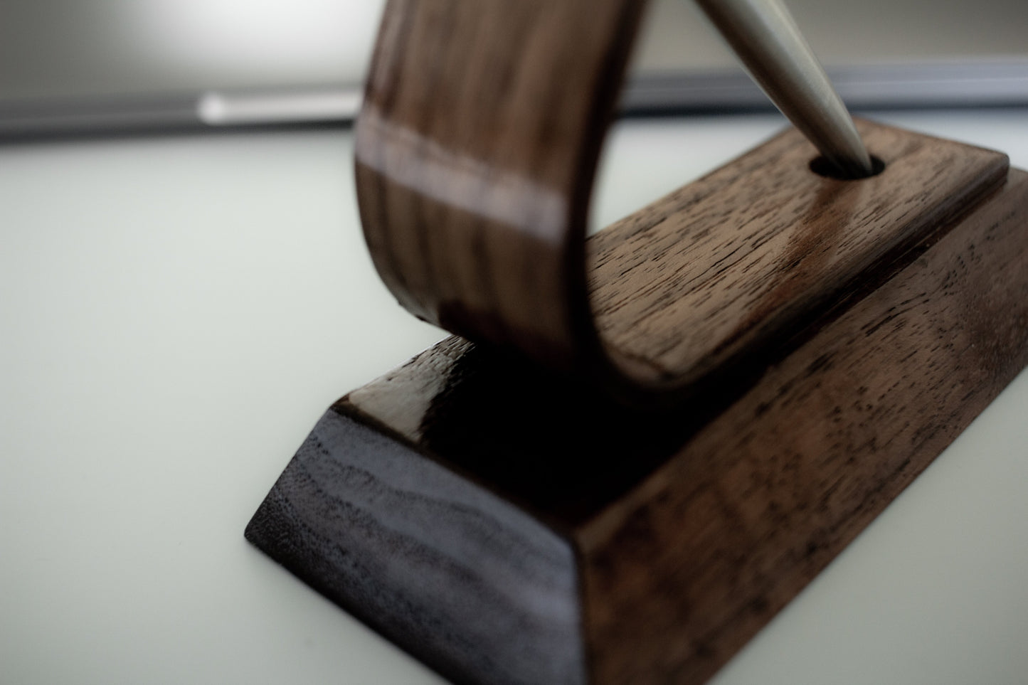 Swiss | Luxury Pen Holder Display Stand - Walnut