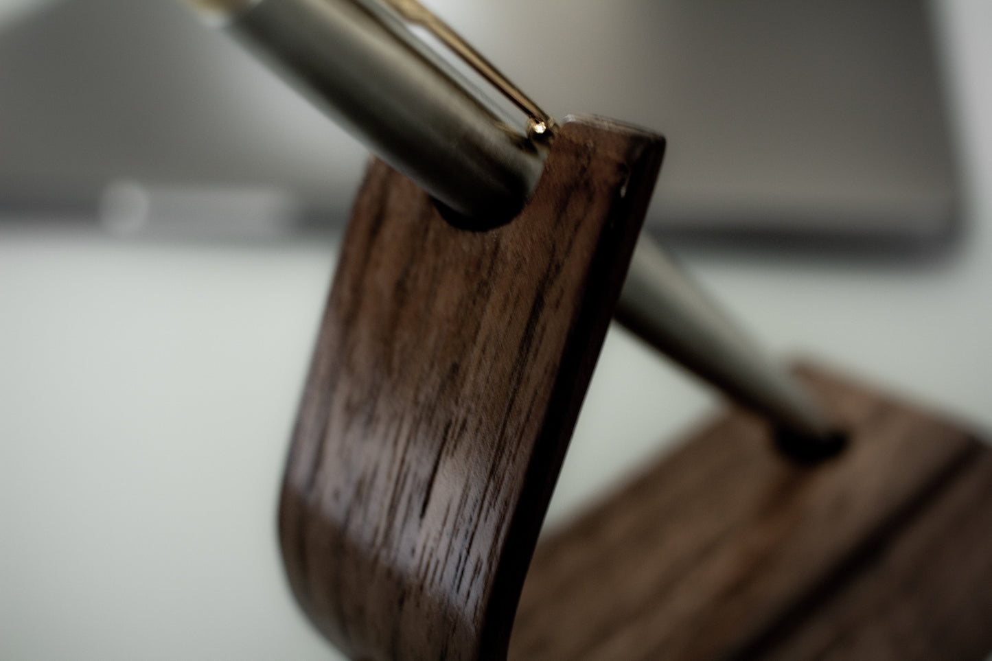 Swiss | Luxury Pen Holder Display Stand - Walnut