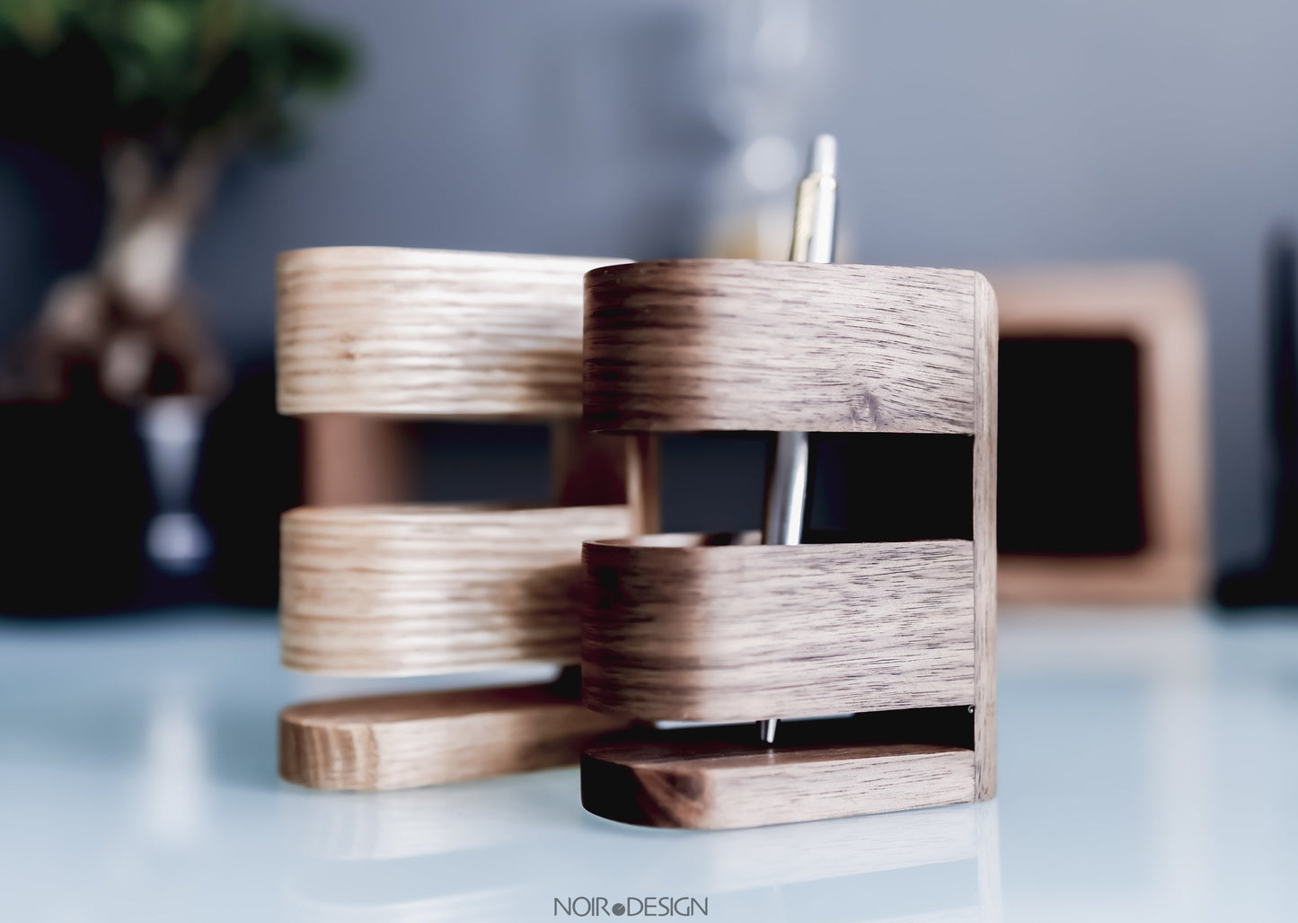 Swiss | Luxury Pen Holder Walnut