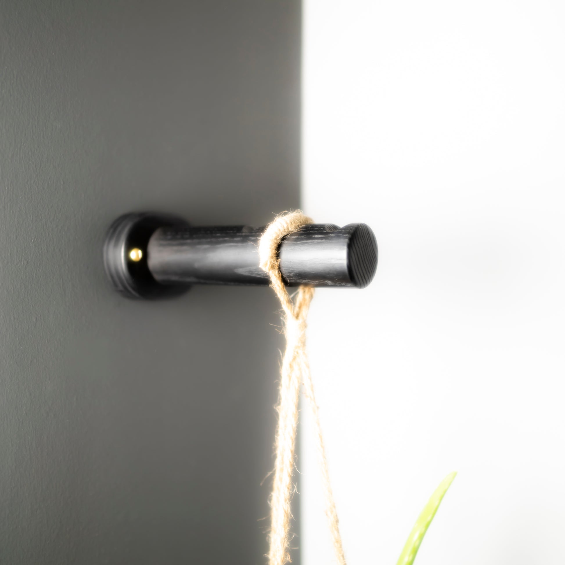 Black wall hanging planter bracket