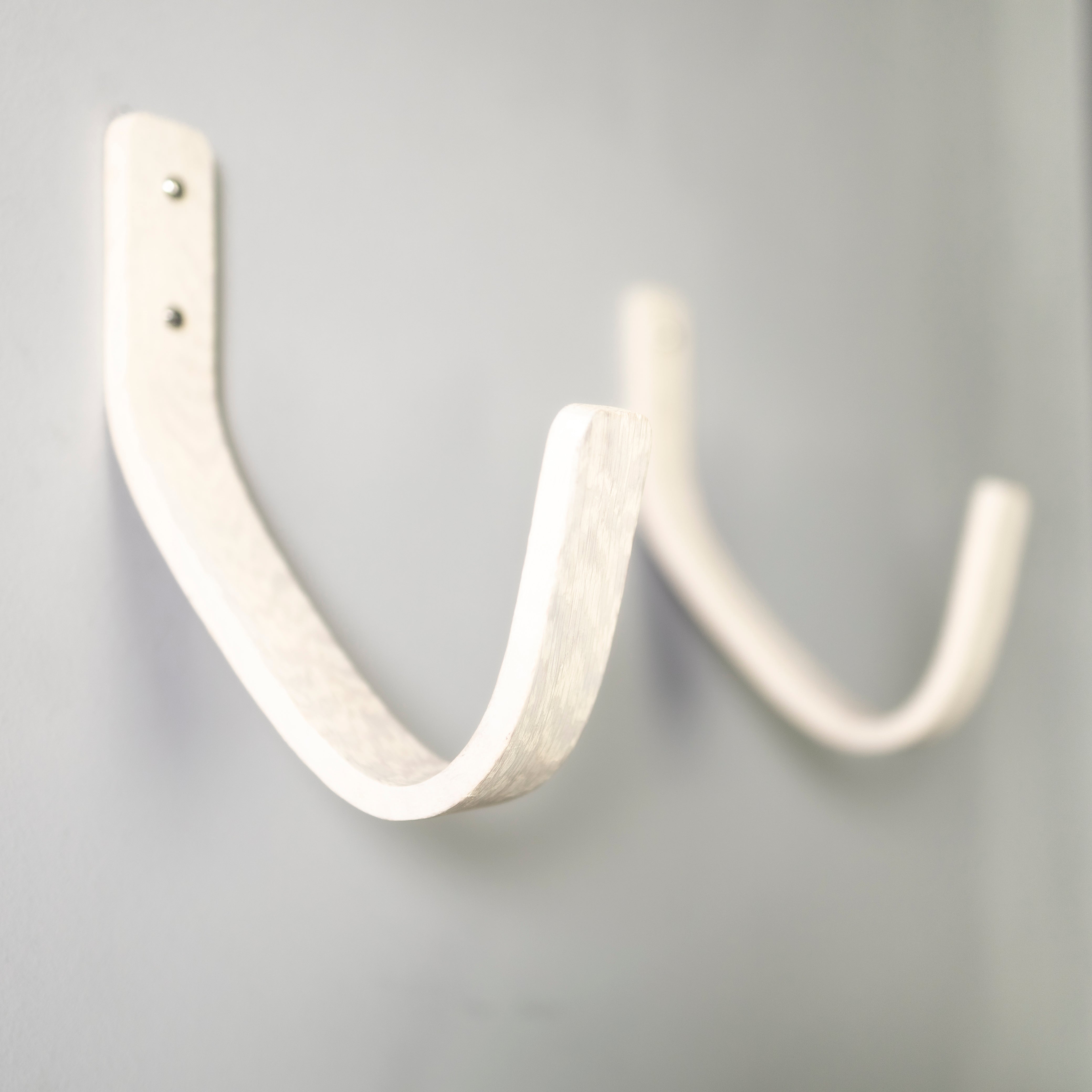 White Oak Longboard Surfboard Wall Mount | Waves 2.0 Vertical Rack | Handcrafted in UK