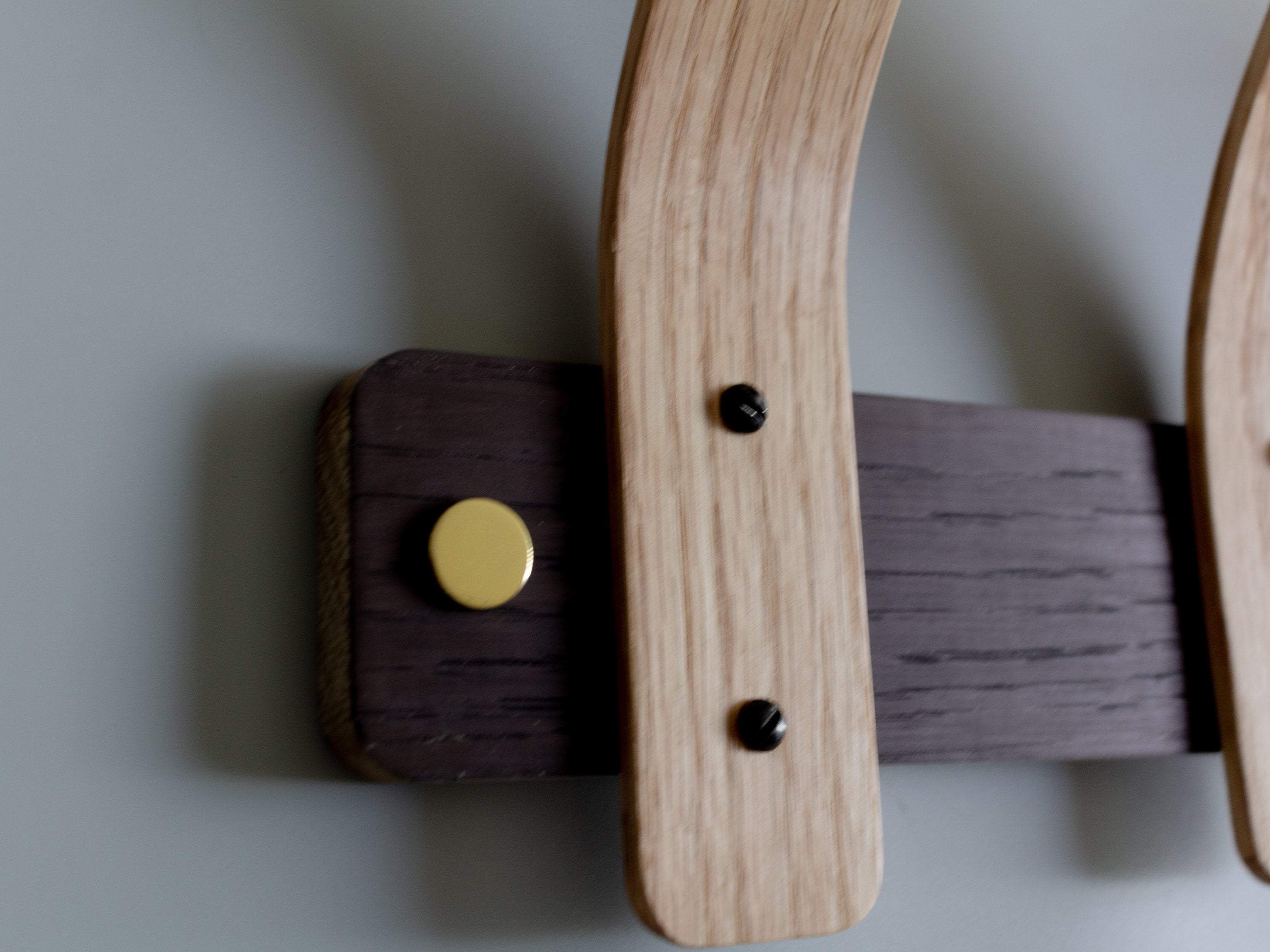 Oak Coat Rack - Tordu - Brass