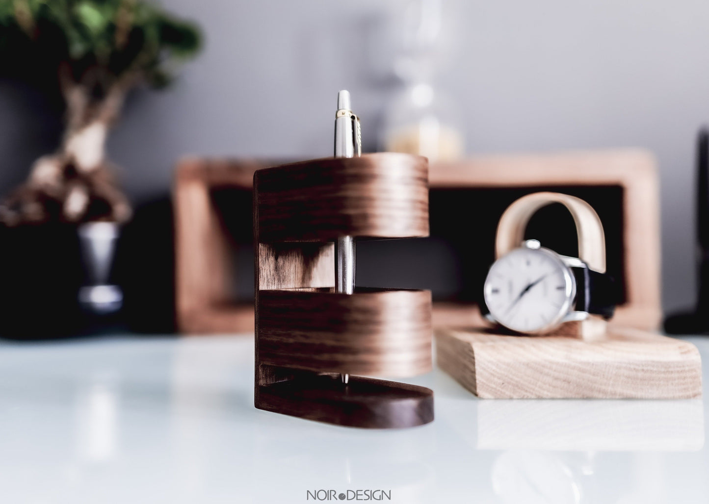 Swiss | Luxury Pen Holder Walnut